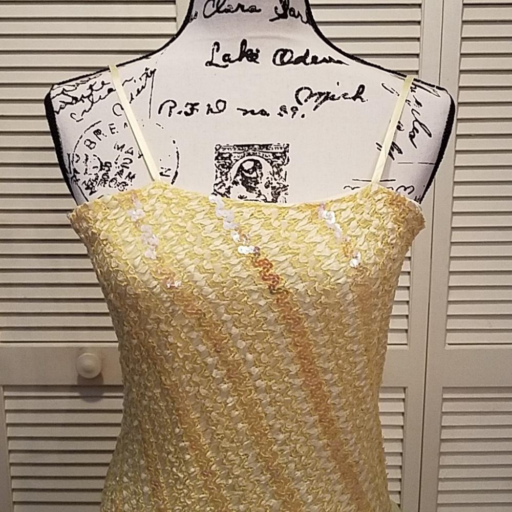 Formal Dress - Picture 4 of 4